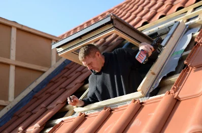 Pose de fenêtres de toit Velux à Montmançon